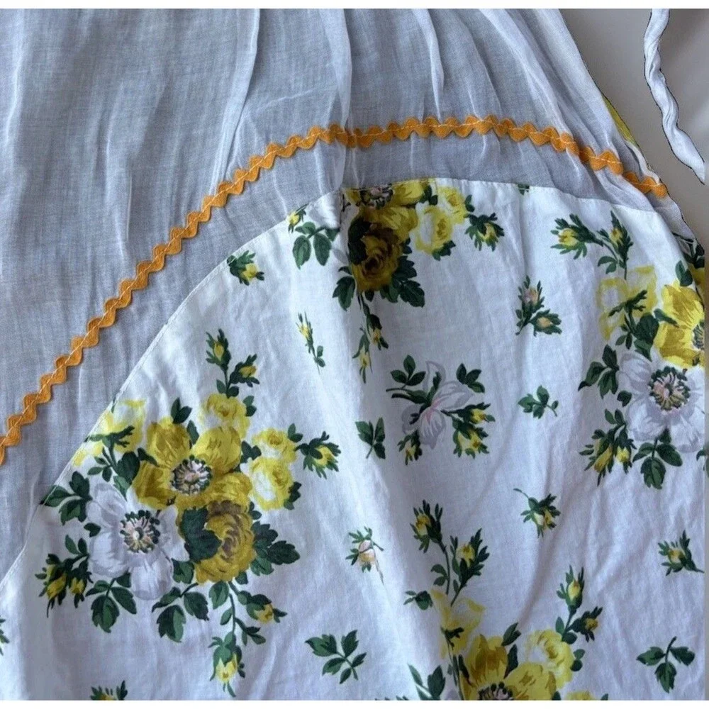 Vintage Waist Skirt Apron Size S White Cotton Floral Sheer Housewife Pocket